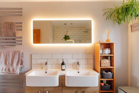 Master En-Suite