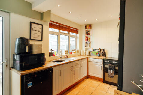 Kitchen / Breakfast Room