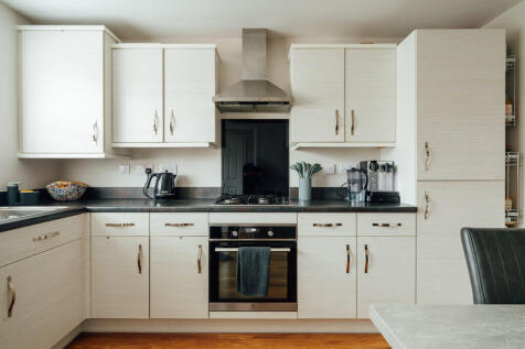 Kitchen / Breakfast Room