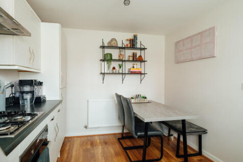 Kitchen / Breakfast Room