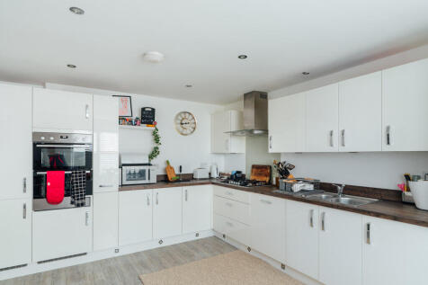Kitchen / Breakfast Room