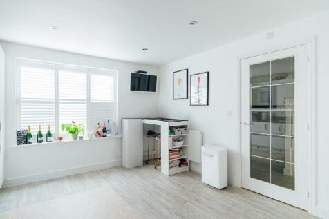 Kitchen / Breakfast Room