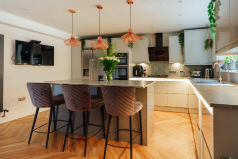 Kitchen / Breakfast Room