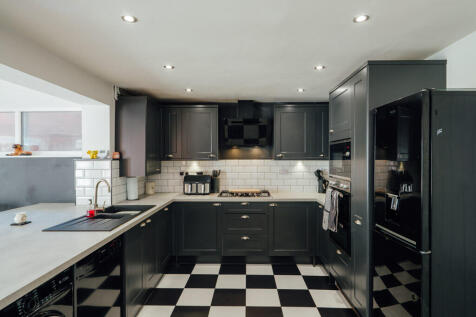 Kitchen / Dining / Family Room