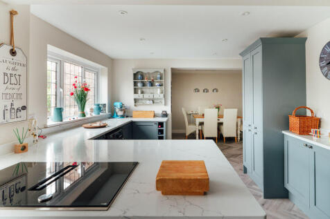 Kitchen / Breakfast Room