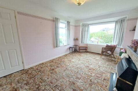 Living Room/Bedroom