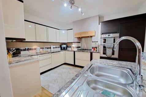 Open Plan Kitchen/Dining/Family Room