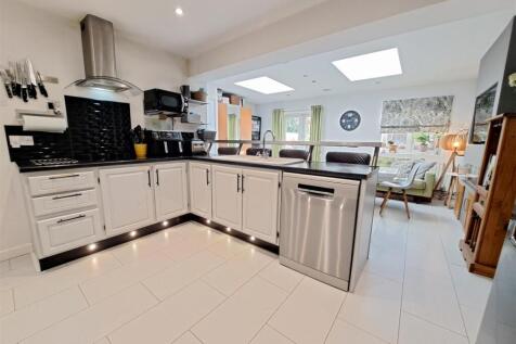 Open Plan Kitchen/Diner/Family room