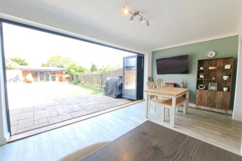 Open Plan Kitchen/Breakfast/Family Room