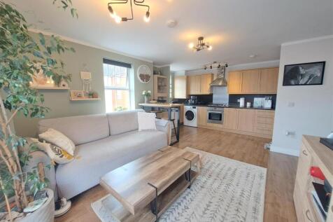 Open Plan Living Room/Kitchen