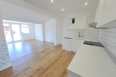 Open Plan Kitchen/Dining/Family Room