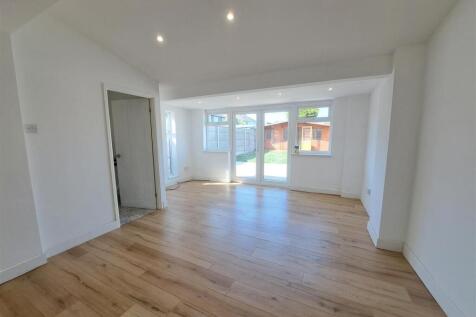 Open Plan Kitchen/Dining/Family Room