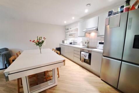 Open Plan Living Room/Kitchen