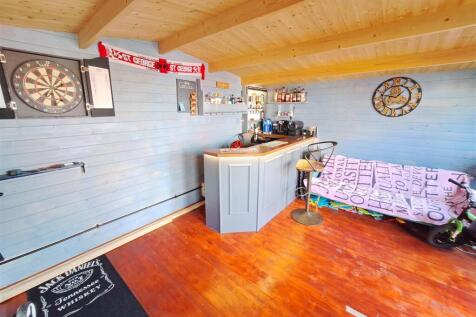 HOME BAR