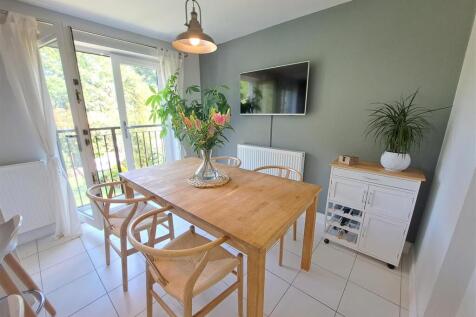 Kitchen / Dining / Breakfast Room