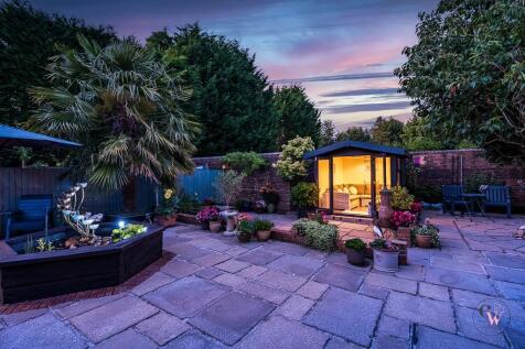 DSC03522-HDR-Edit-RM - CW ESTATE AGENTS-2.jpg