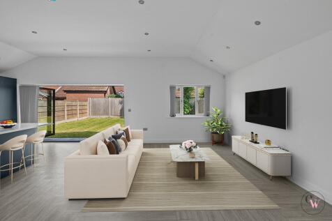 DSC08440 - living room and Dining space_VS.jpg