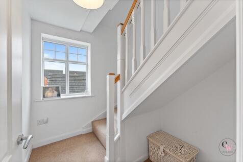 42 Western Way-3.jpg