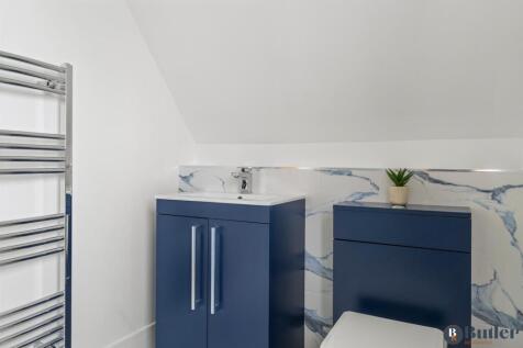 En-suite Shower