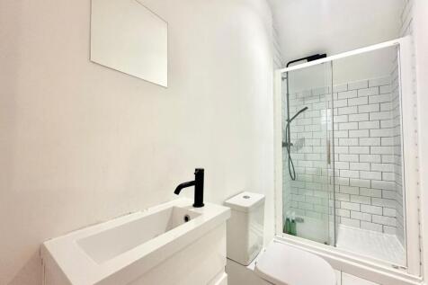 Bedroom 1 En-Suite