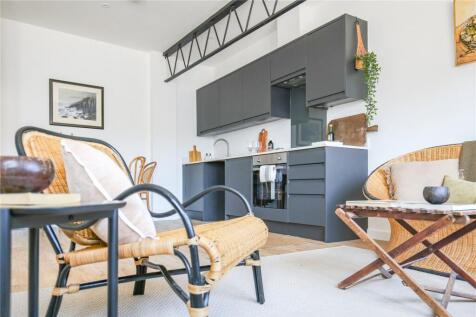 Living / Kitchen