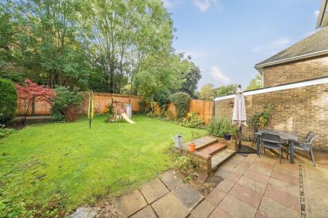 Rear Garden (2)
