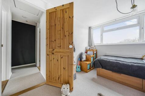 Bedroom Two (2)