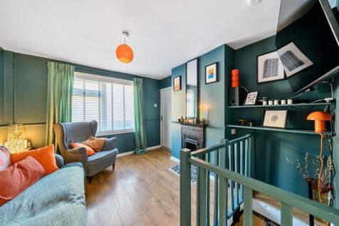 Living Room (3)