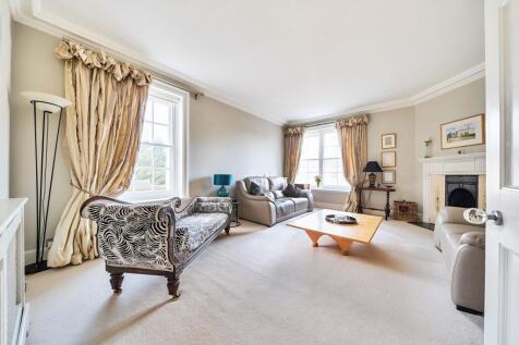 Living Room (2)