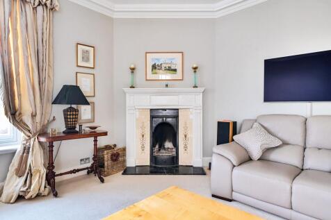 Living Room (4)