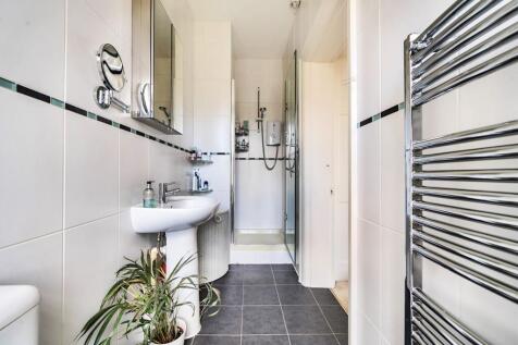 Ensuite Shower W.C (1)