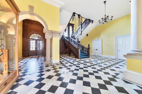 Main Entrance Hall to House (1)