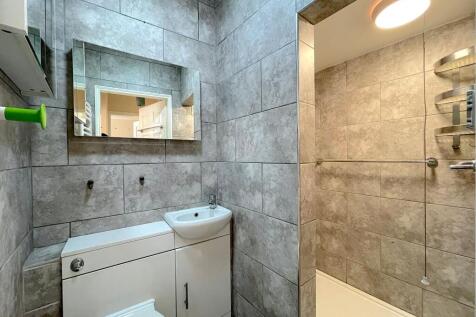 Shower Room (1)