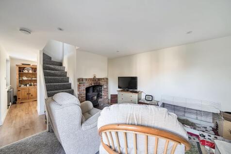 Living Room (2)