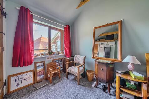 Bedroom Two (2)