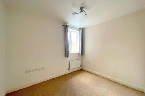 Bedroom Two (2)