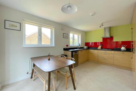 Kitchen/Dining Room (1)