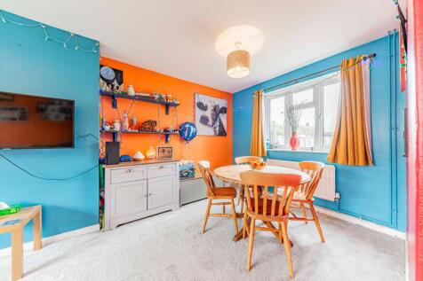 Kitchen/Dining Room (4)