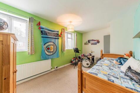 Bedroom Two (2)