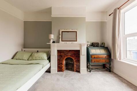 Bedroom Two (2)