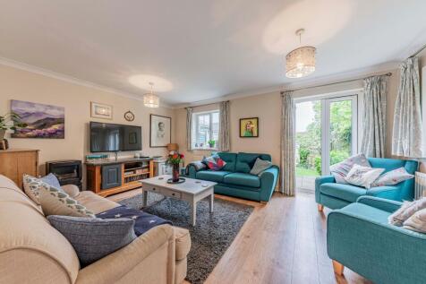 Living Room (2)