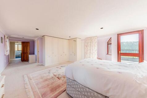 Bedroom One (2)