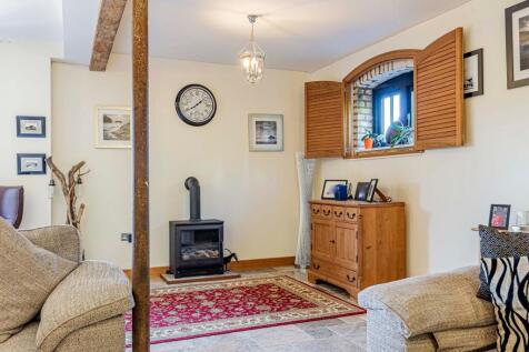 Living Room (4)