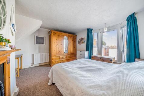 Bedroom One (2)