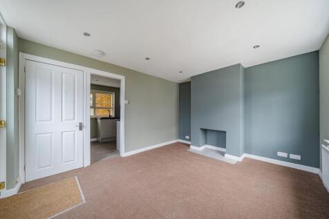 Living Room (2)