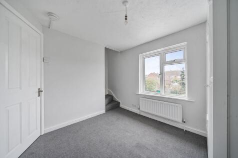 Bedroom Two (2)