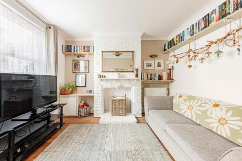 Living Room (2)