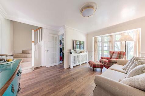 Living Room (2)