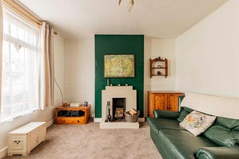 Living Room (3)