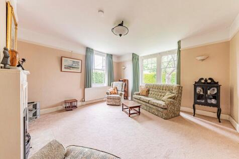 Living Room (1)
